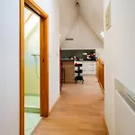 Ve Apartment *